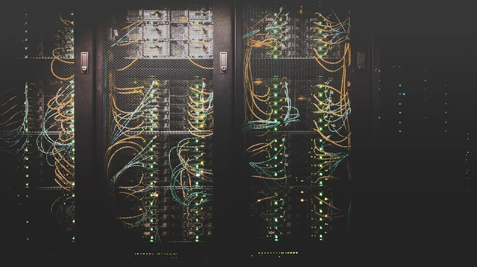 Data streams and cloud storage abstraction